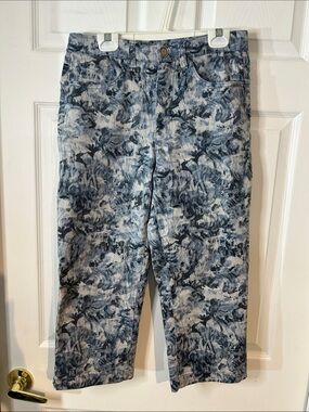 Abstract Blue Marble Print Cropped Pants
